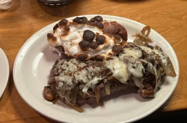 🥩 Texas Roadhouse | The Energetic American Steakhouse for Lively