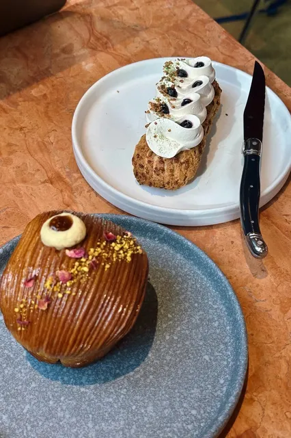 I actually prefer Milli's interior design over their coffee 