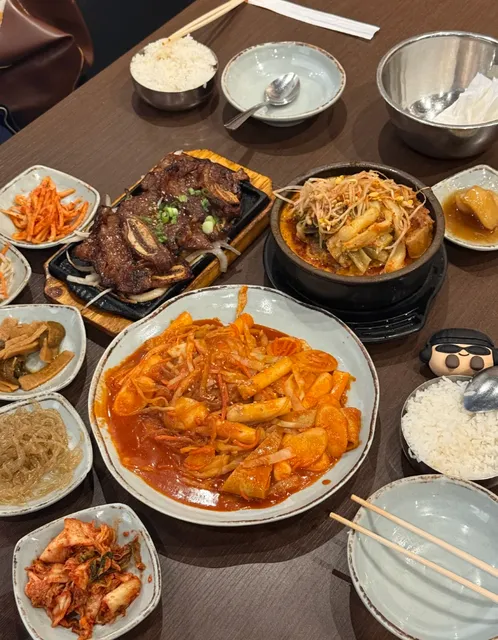 ​​Toronto’s Best Solo Eats | Hidden Gems for One​​ 🍚🔥