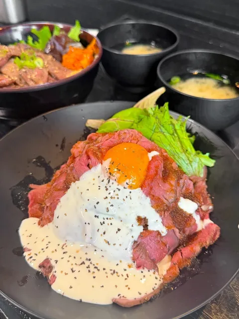 🇺🇸 Is LA’s Famous Red Rock Beef Bowl Worth the Hype? 👀
