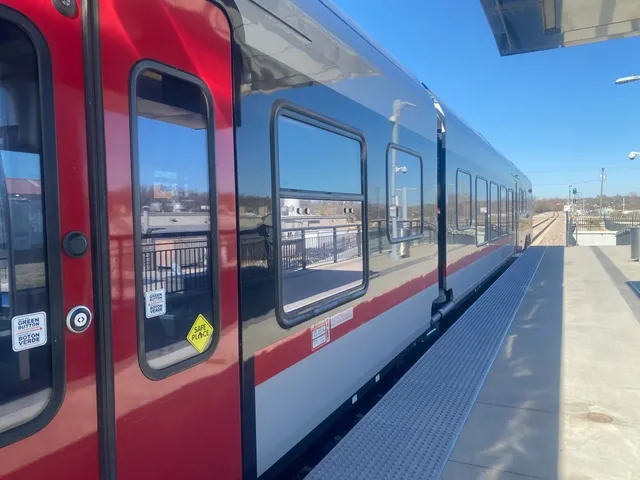 Dallas Layover Hotel & Transport Guide 🛬