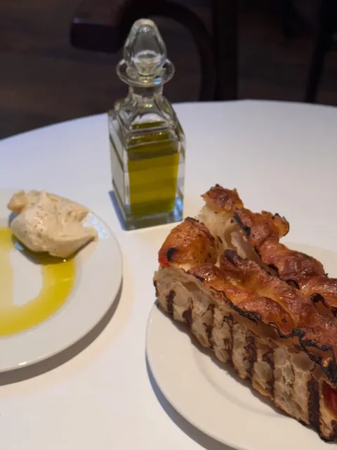 A New London Restaurant Making Waves 🍝