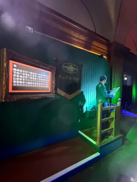 🇬🇧 Don't Miss This London Family Gem | Shrek's Adventure! 🧅👑