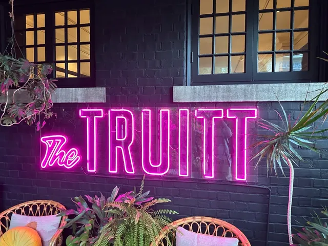 Hidden Gem Hotel in Kansas City 💎 | A Cozy & Artistic Stay