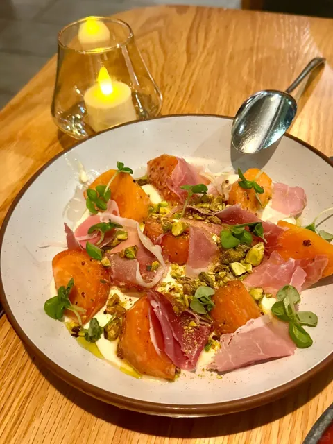 Irvine’s Pretty Meal | This Fusion Restaurant is Perfect for a Date 💓