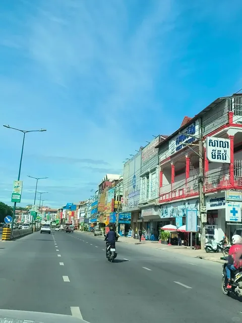 Phnom Penh Free & Easy Travel Guide ✈️🌴