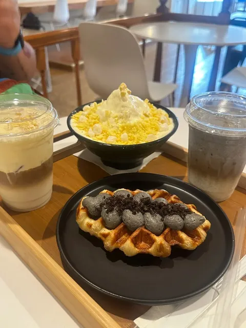 Little Korean Cafe in Chicago is Absolutely Amazing! ☕️✨