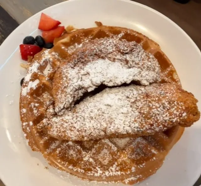 🥞 Toast! All Day | Savannah's Cheerful Brunch & American Comfort Spot