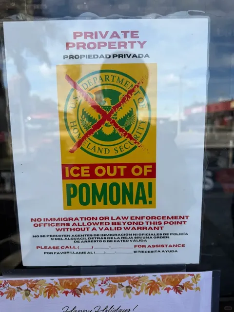 A Tiny Mexican Taco Shop That Stands Up to ICE 🌮✊