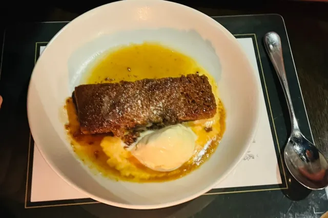 🕯️ Delicious Food in a Cozy Atmosphere – A Perfect 10th Anniversary! 