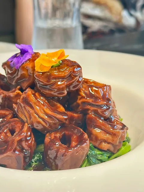 🇬🇧 ​​No.10 Restaurant: A Taste of Shanghai in the Heart of London!​​