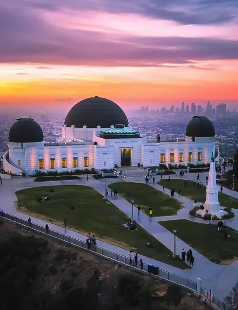 🌌 Griffith Observatory ~ A Cosmic Gem in Los Angeles 🌠