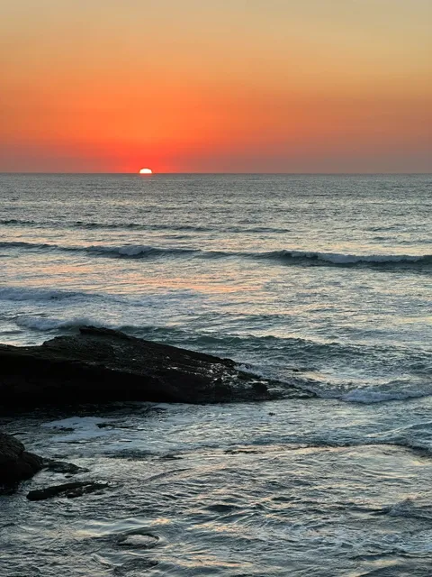 Sunset Cliffs: A Solitary Farewell to San Diego