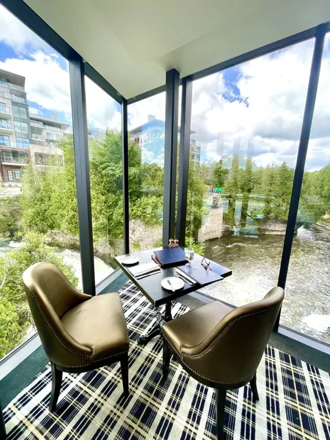Canada | One of the Most Romantic Restaurants in Ontario—It Lives Up to the Hype! 🥰