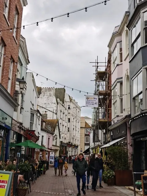 🇬🇧 Hastings Day Trip: A Charming Seaside Escape from London 🌊✨