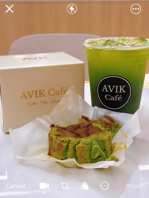 🇨🇦 Broadway's Coffee Scene is Next-Level Competitive! ☕✨