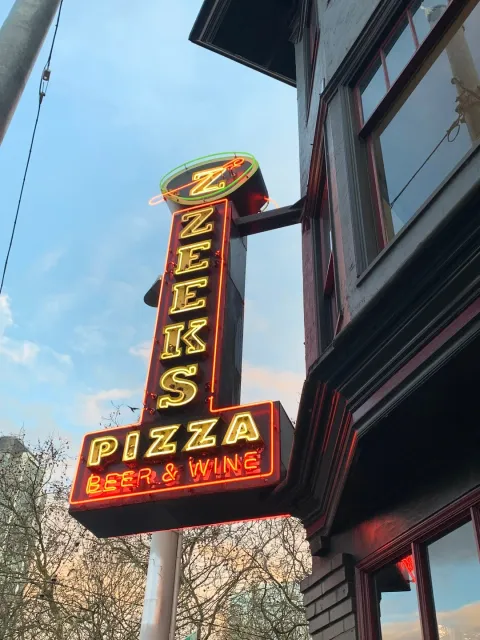 🍕 Delicious Food & Great Service! 🍕