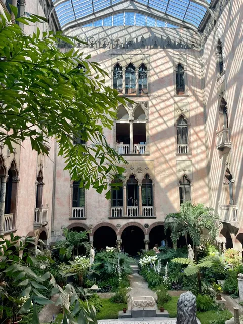 Boston’s museums have reached the next level of beauty! 🍃