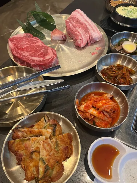 Hanu K BBQ;The BBQ in LA's Ktown