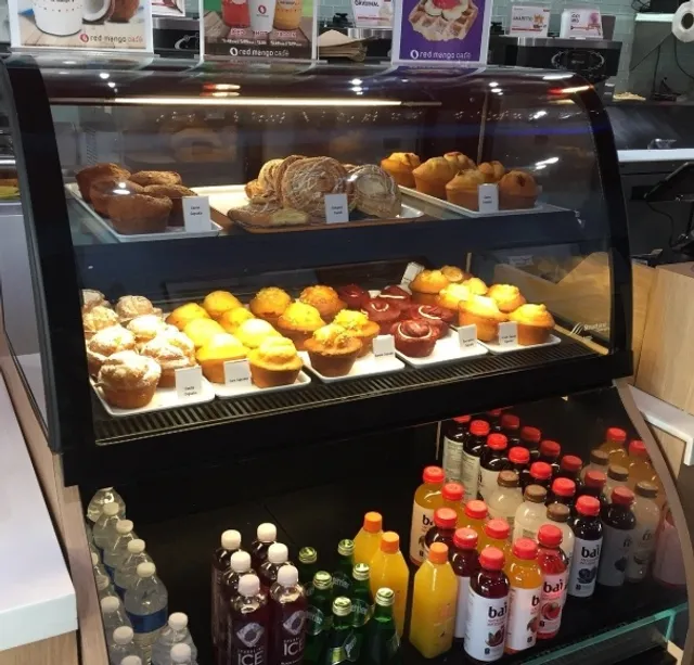 Red Mango: San Juan Cafe