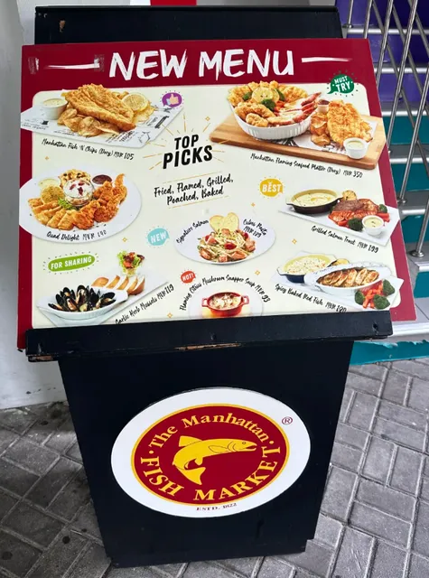 Grilled Prawns Juicy, Blue Coral Drink Refreshing—Fresh Enough to Make