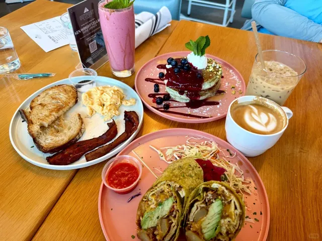  Where Shopping & Sipping Collide!​​ 🛍️✨