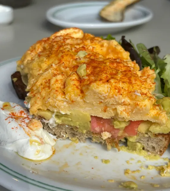 Sao Paulo 🇧🇷 coffee shop | also a botanical garden and outdoor park