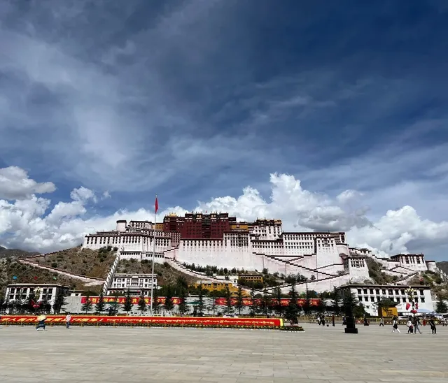 Best Photo Spots in Lhasa: Capture the Magic! 📸✨