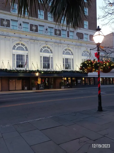 Historic & Charming Hotel 🏛️💖