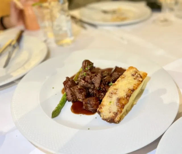 🍴 A Top Italian Dining Experience Near Paulista's Fashion District! 