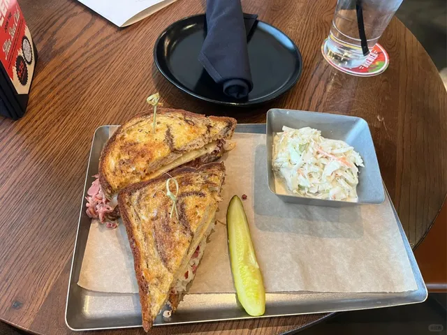 Chicago Food｜Authentic Cuban Sandwich at Café Colao 🥪