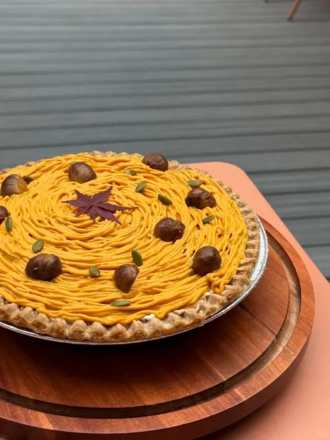  Thanksgiving Chestnut and Pumpkin Pie with Asian-Preferred Sweetness 