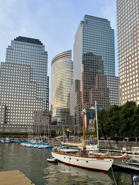 ​​Pumphouse Park - A Hidden Oasis Next to Goldman Sachs HQ 🏙️​​