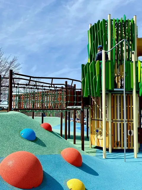 Boston Kids' Day Out | Millennium Park's Hilltop Playground ⛰️