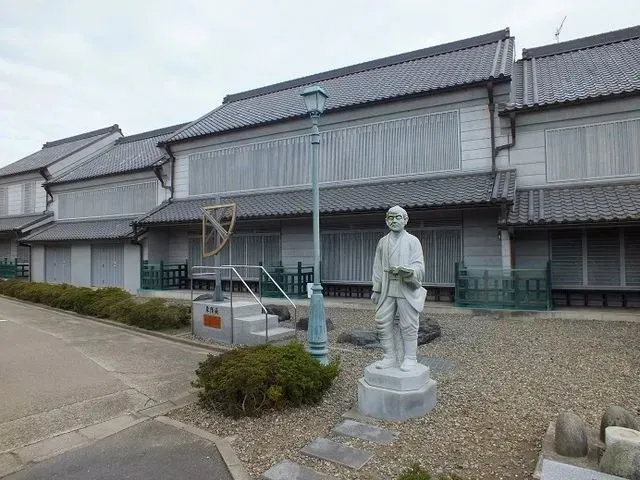 Traveling to Sawara 🌸