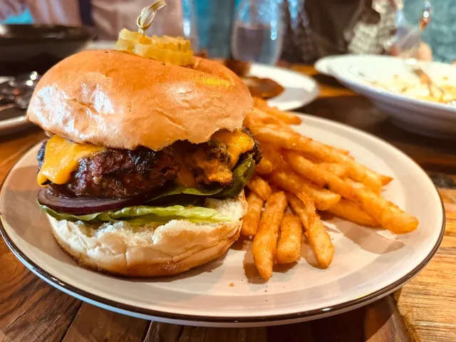 🇺🇸 Cozy Bistro in Charming Carmel Town