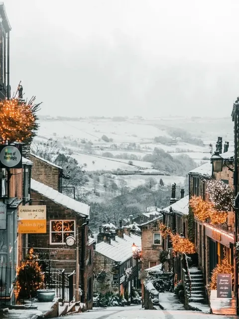 🇬🇧 Haworth Day Trip | Leeds' Wild & Literary Escape