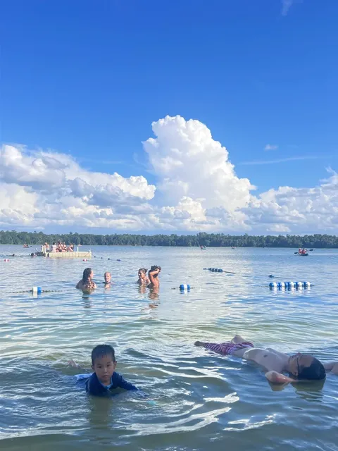 A Month in Florida: Loving Village Life More and More