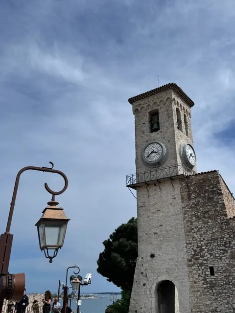 🇫🇷 Cannes Beyond Luxury & Film Festivals