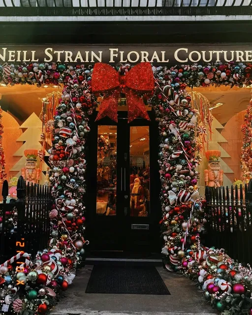 🎄 London Christmas Street Scenery | A Fantasy Land ✨