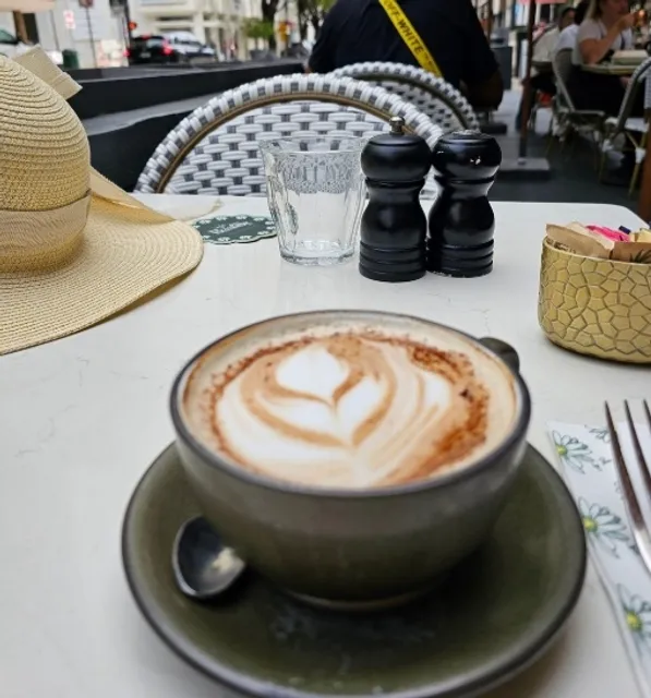 French Casual Dining in Downtown!