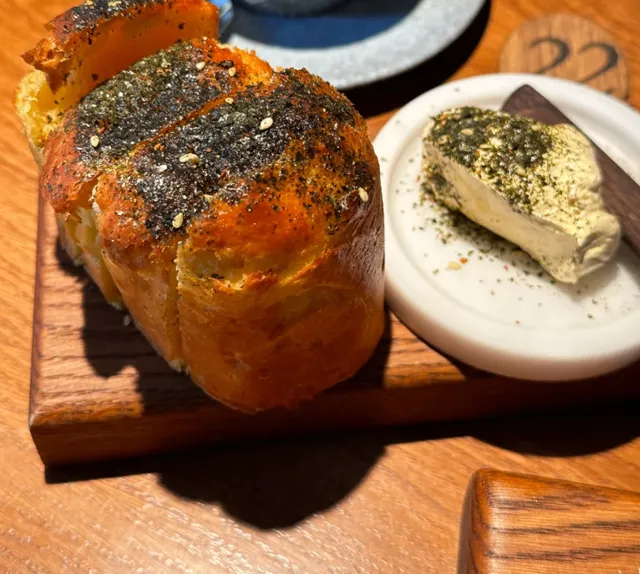 ELM Restaurant Review: Must-Try Classics in St. Petersburg 🌳