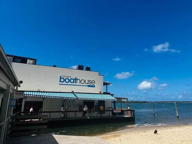 Sunshine Coast's Must-Try Seafood Sanctuary 🦀 