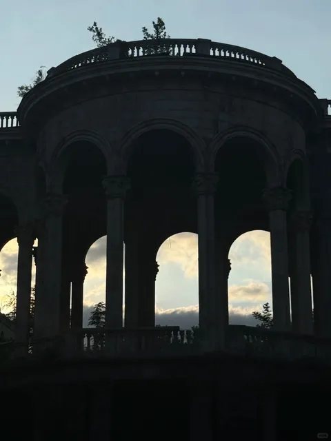 Ruins, Baguettes & Free Soul-Stuff