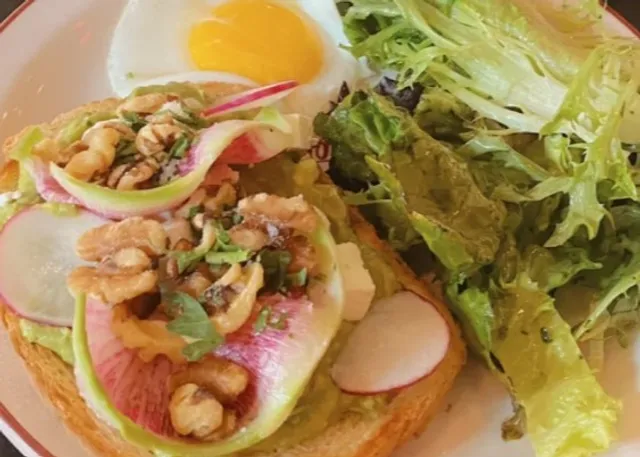 Rhett 🍽️🌅 | Where Modern Southern Cuisine Meets Riverfront Romance!