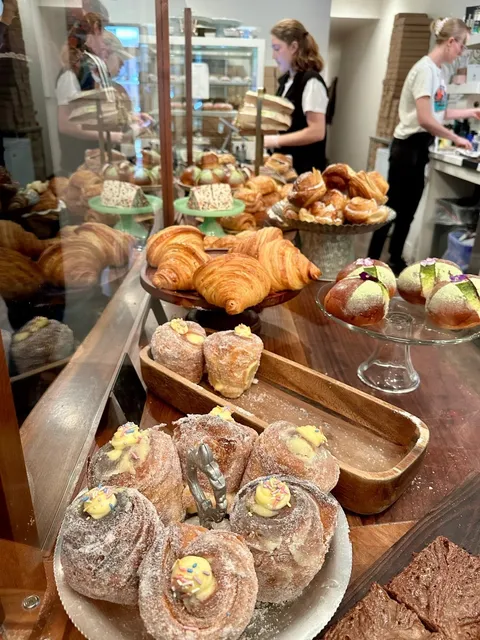 🇺🇸 Madison Food Find | The Greek God of Bread in MaDun! 🥐✨