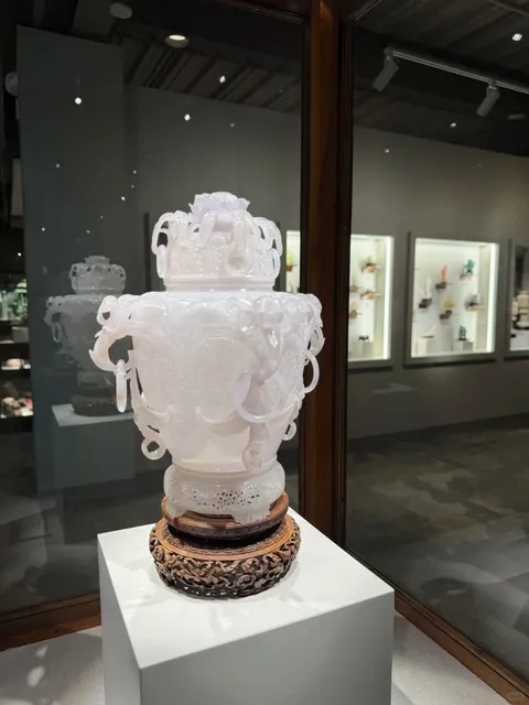 Chicago’s Exquisite Jade Museum