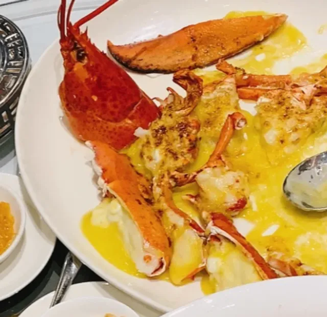 🍜 Vancouver’s Ultimate Cantonese Dining Experience 