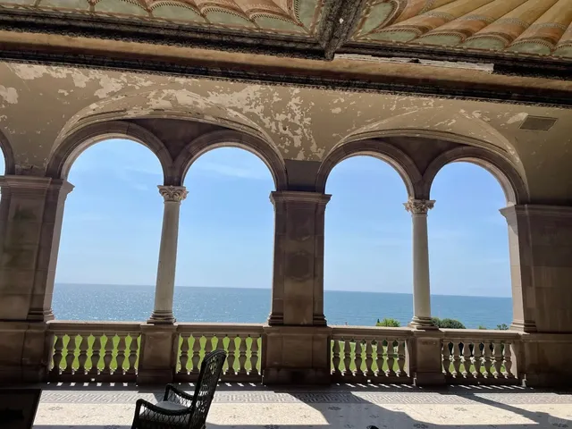 Newport Walking Guide | Explore a Century of American Luxury