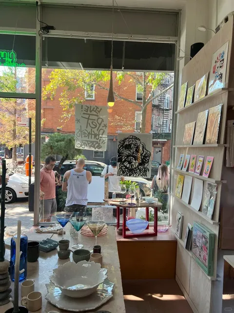 New York Cardinal Gift Shop 🌿